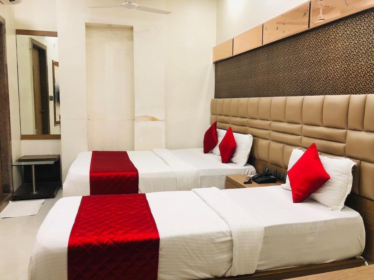Hotel Guestinn Residency Mumbai Bagian luar foto