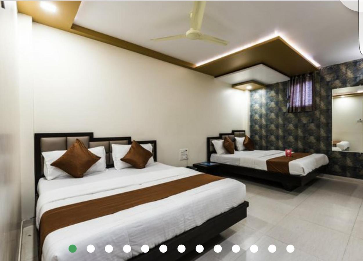 Hotel Guestinn Residency Mumbai Bagian luar foto