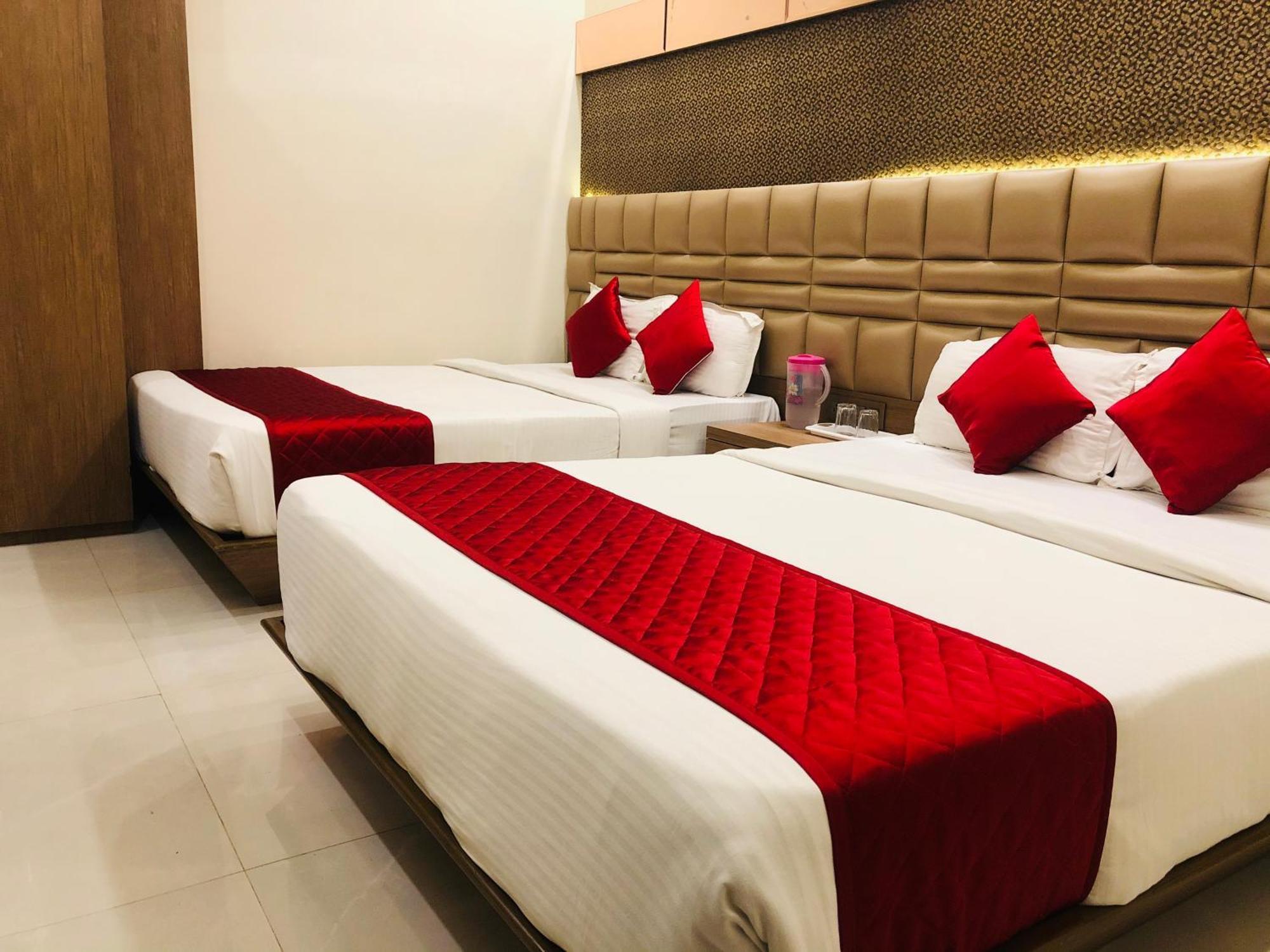 Hotel Guestinn Residency Mumbai Bagian luar foto