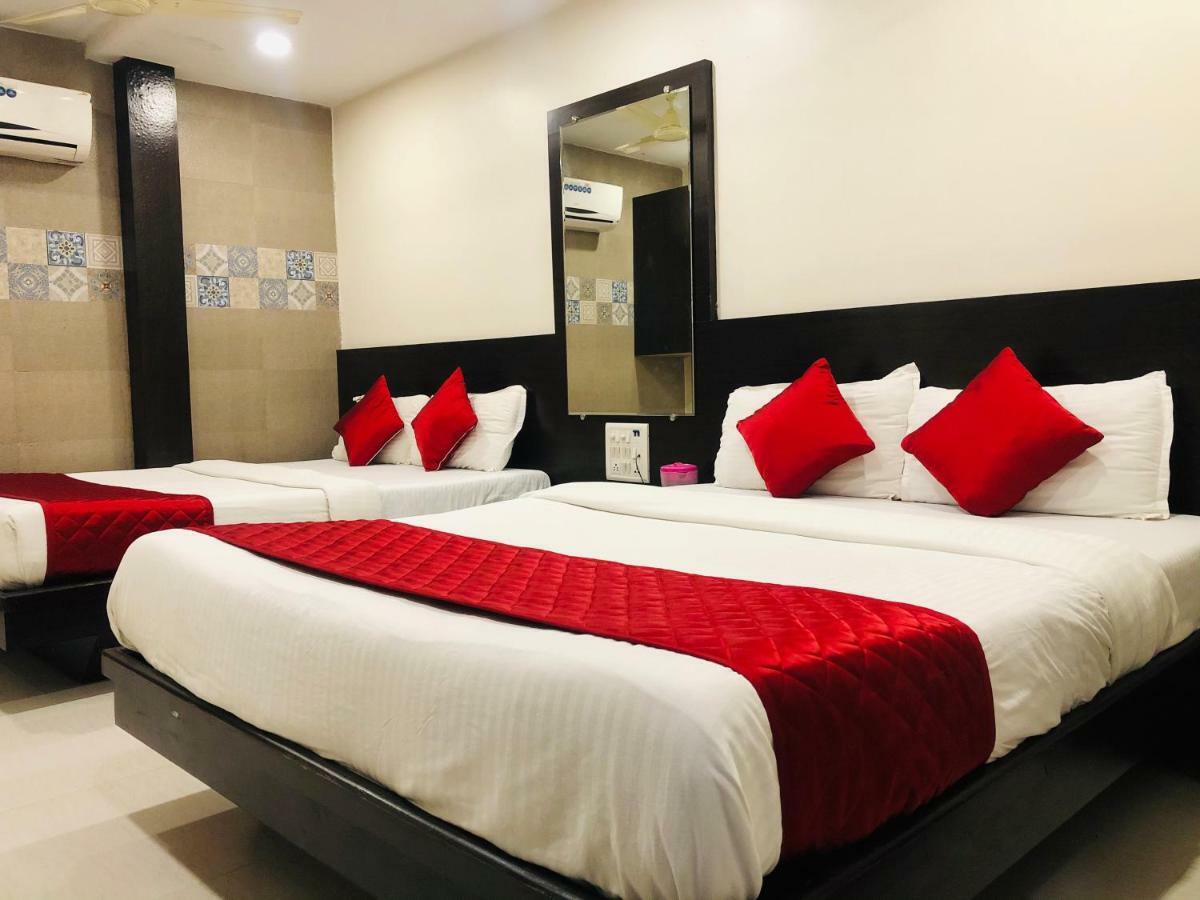 Hotel Guestinn Residency Mumbai Bagian luar foto