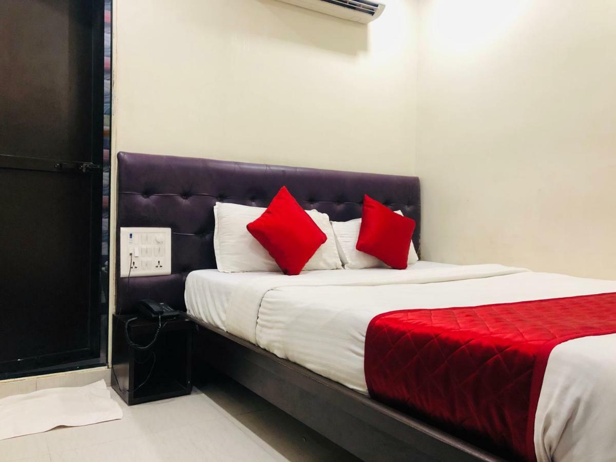 Hotel Guestinn Residency Mumbai Bagian luar foto