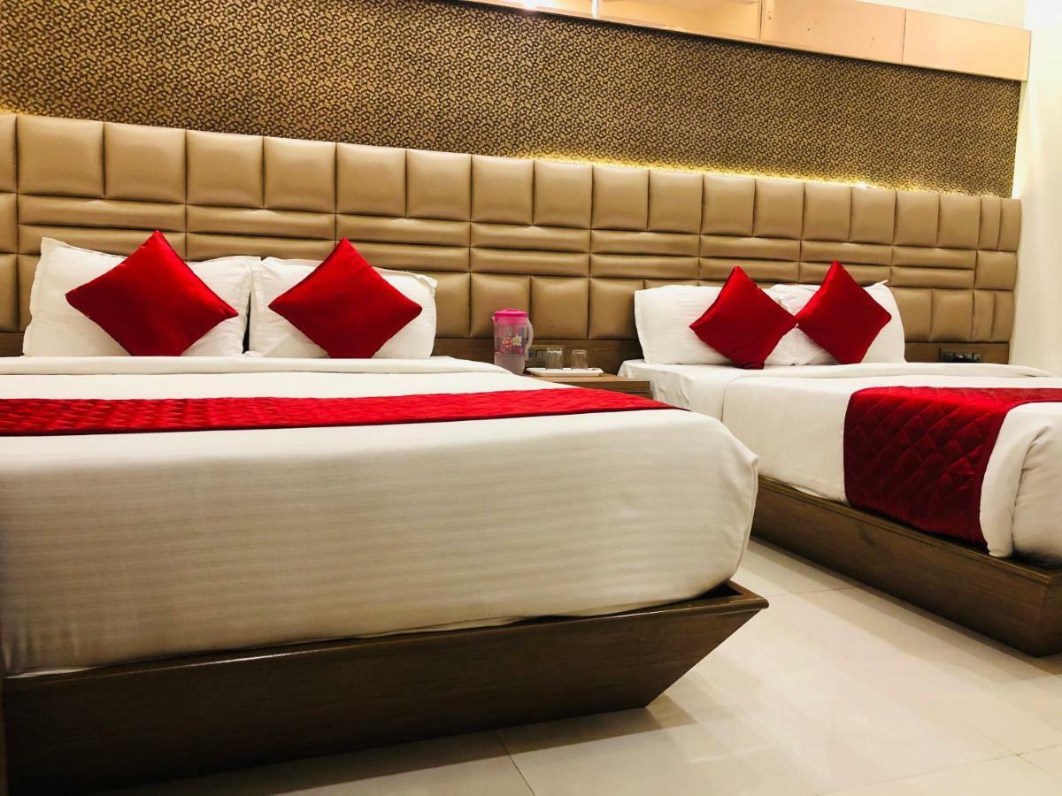 Hotel Guestinn Residency Mumbai Bagian luar foto