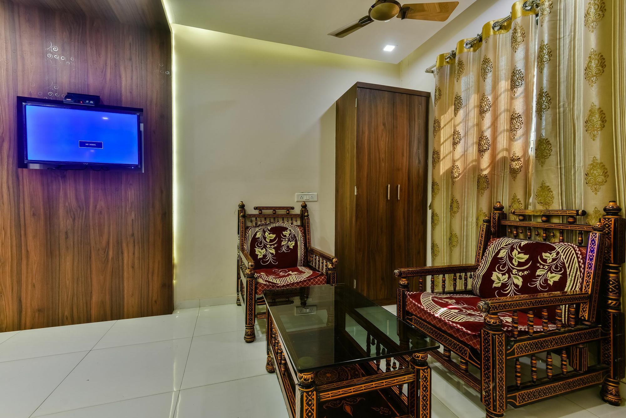Hotel Guestinn Residency Mumbai Bagian luar foto