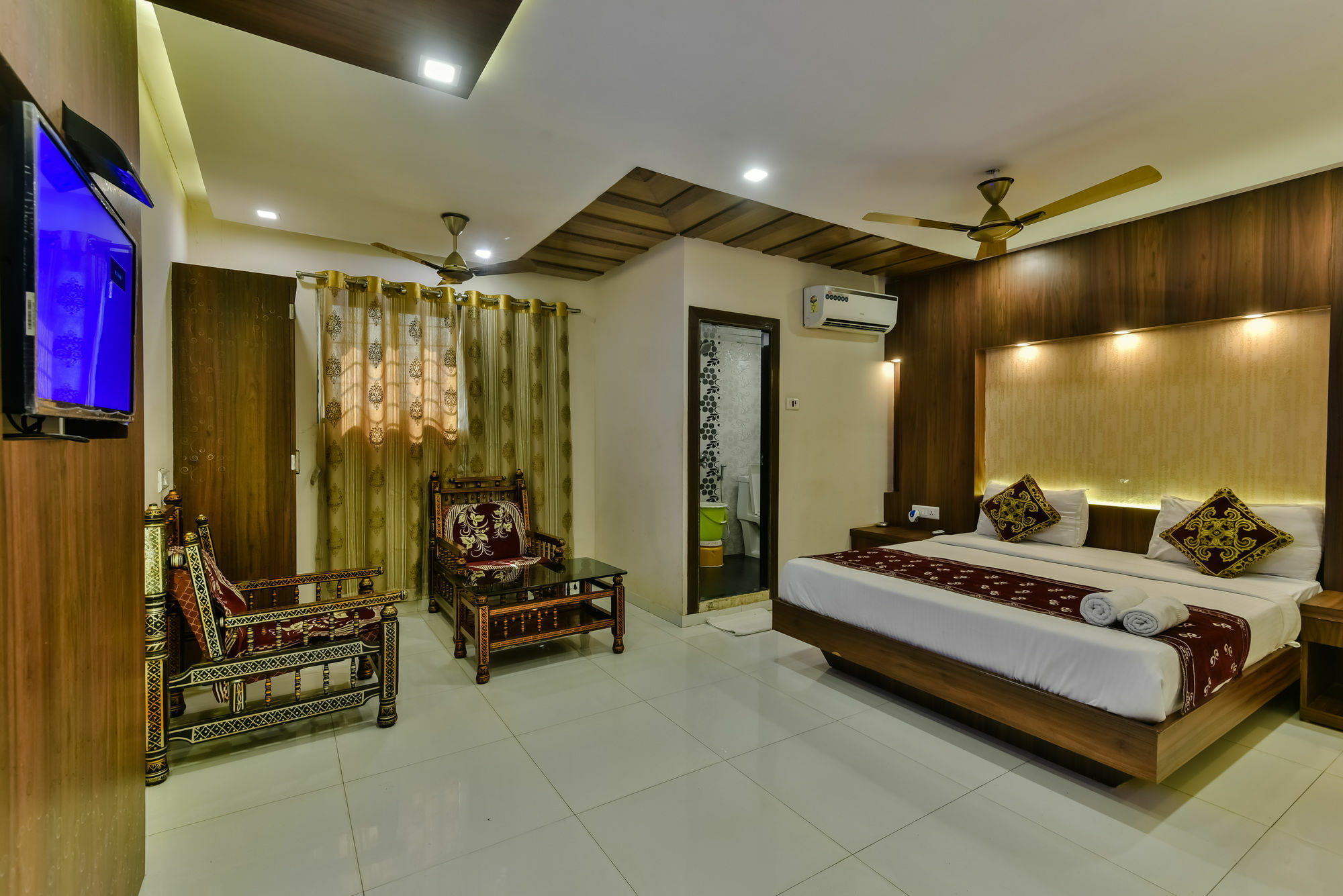 Hotel Guestinn Residency Mumbai Bagian luar foto